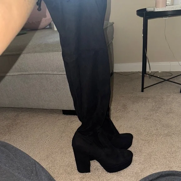 Black Suede Women's Knee-High Boots - Picture 1 of 5
